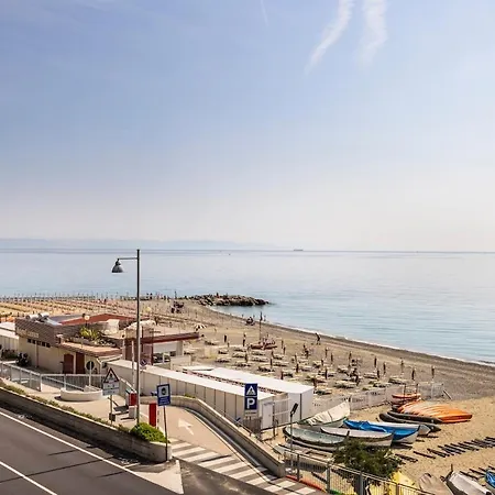Apartment Seafront-smart Working Bergeggi