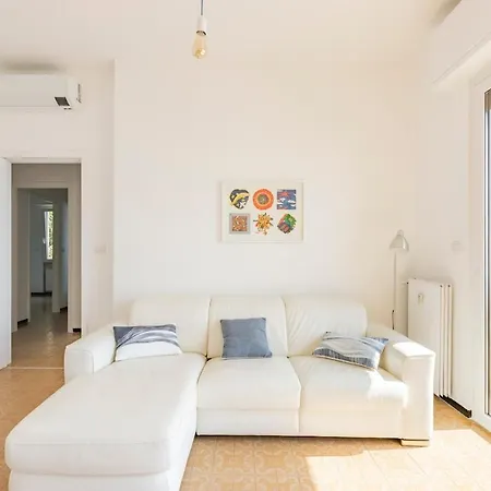 Seafront-smart Working Apartment *